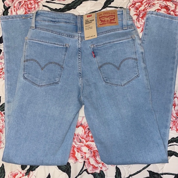 Women Levi jeans - Picture 4 of 4